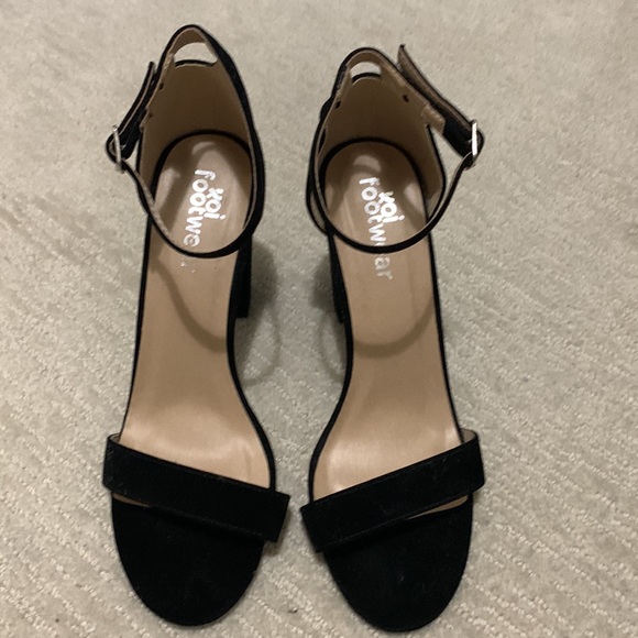 Unworn black faux suede heels - Picture 4 of 4